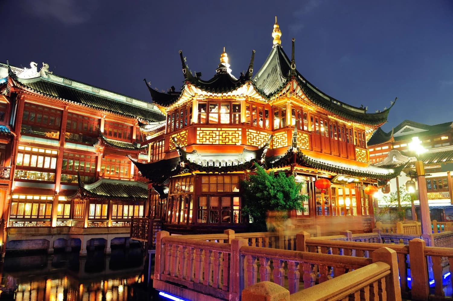 Sichuan's Jiuzhaigou + pandas: worth the trip